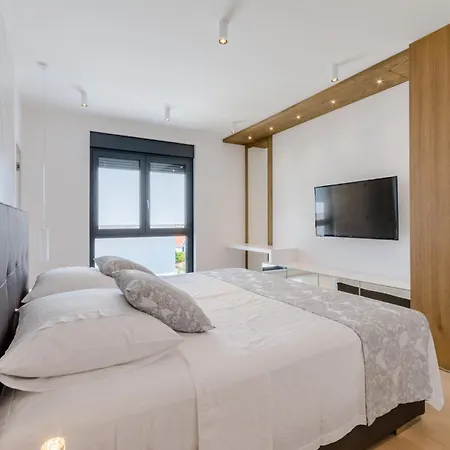 Luxury 